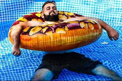 🏖️ Spojio GODIŠNJI z BOLOVANJEM